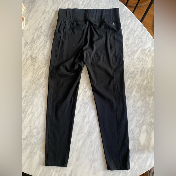 Bandier ALL ACCESS High Waisted Center Stage 7/8 Pocket Legging - Picture 5 of 6